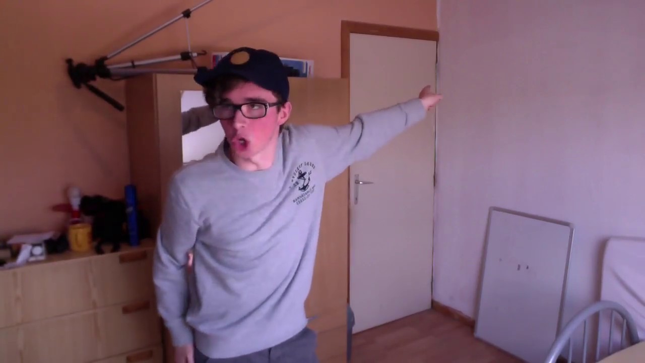 Pourquoi je crie constamment dans mes vidéos ?