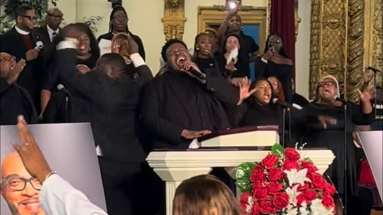 Melvin Crispell III & New Life Center Choir - Perfect Peace ✨
