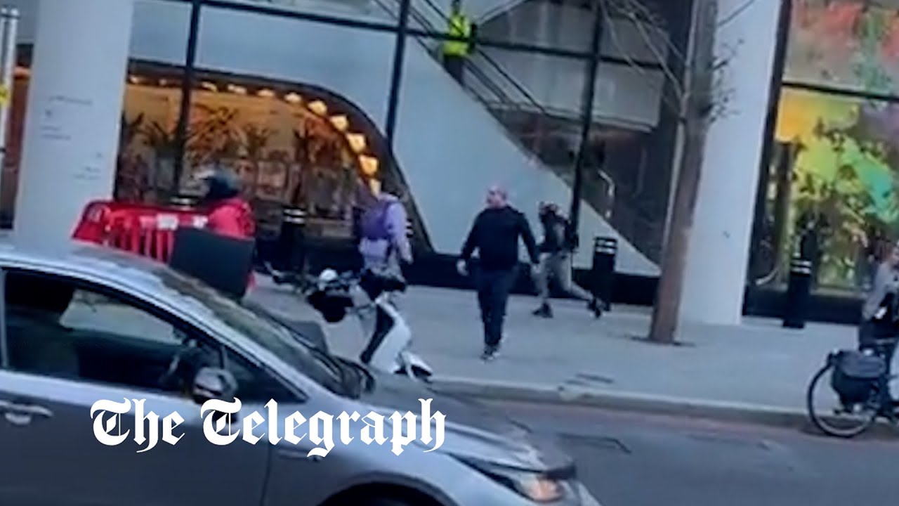 Brave Passers-by Stop Robbery in Central London 🚨