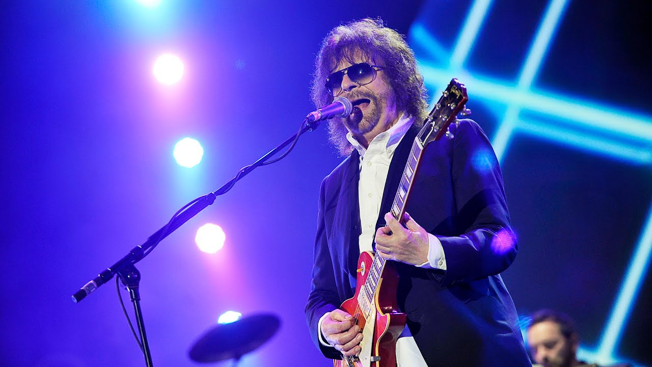 Jeff Lynne's ELO Performs 'Mr. Blue Sky' at Hyde Park 2014