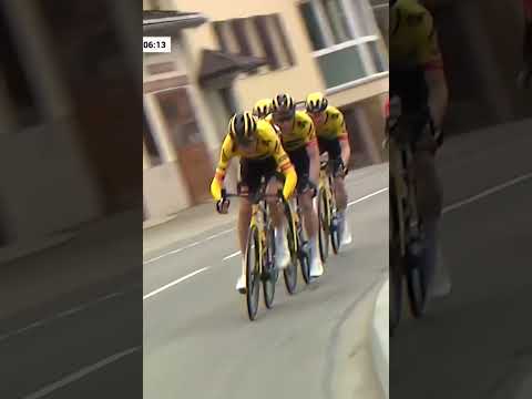 😅 Sprint inutile de la Jumbo-Visma lors de la 1ère étape du Tour de Romandie #cycling #shortsvideo