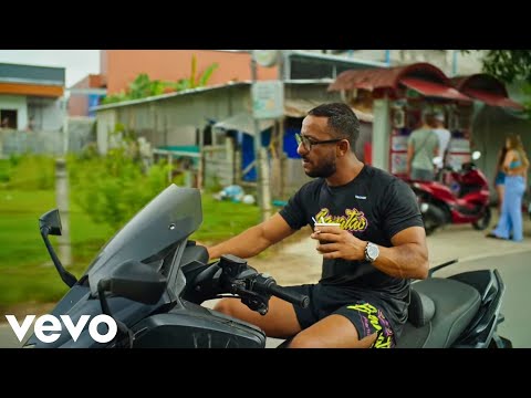Lacrim - Loin des nôtre ft. Mister You, Leto (Clip Officiel)
