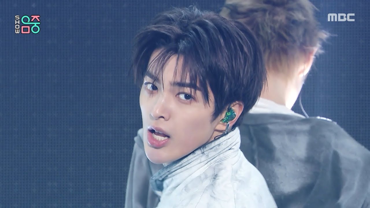 CORTIS Performs 'FaSHioN' on MusicCore 🎶