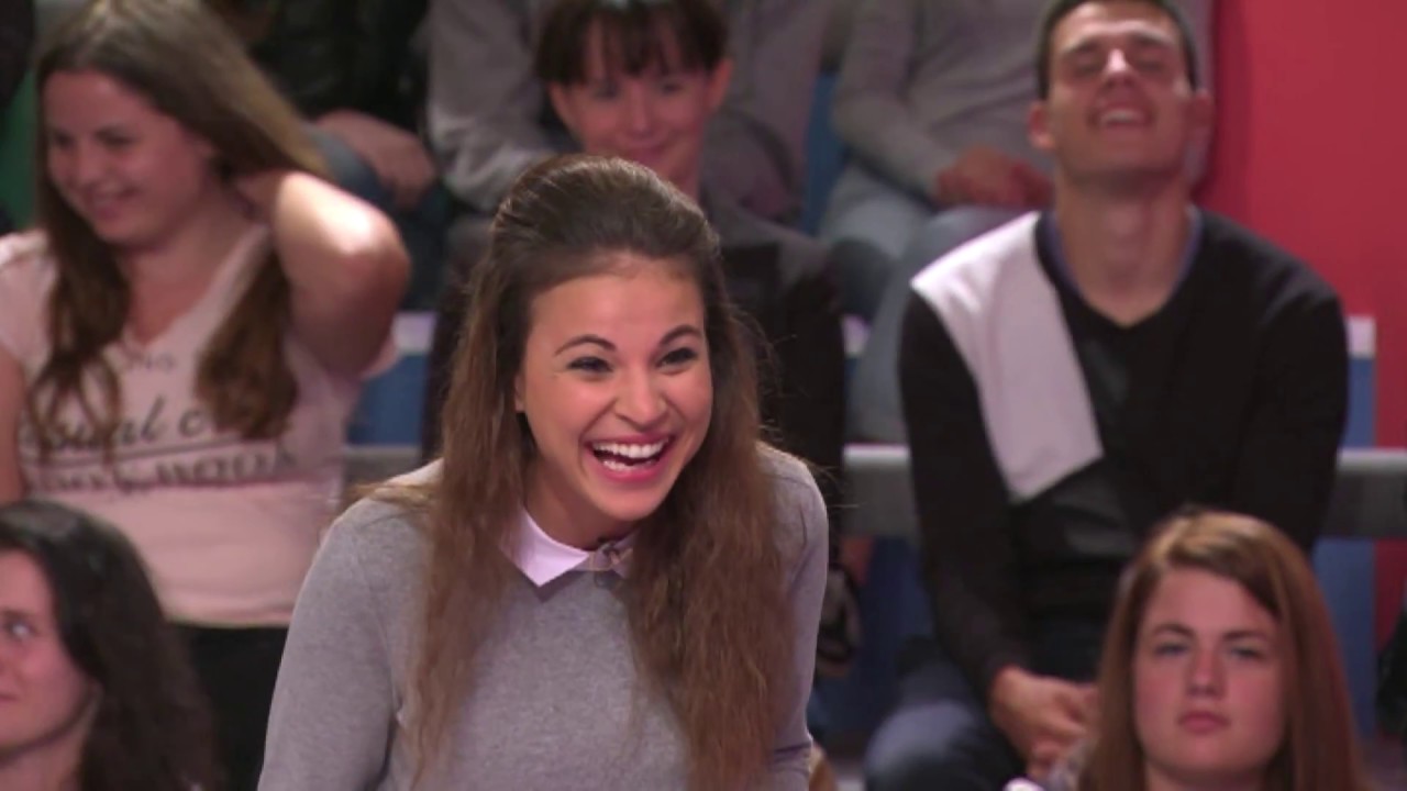 Anikó Röhögőgörcsöt Kapott! Nézd meg a Vígjáték Teljes Adását 🎉