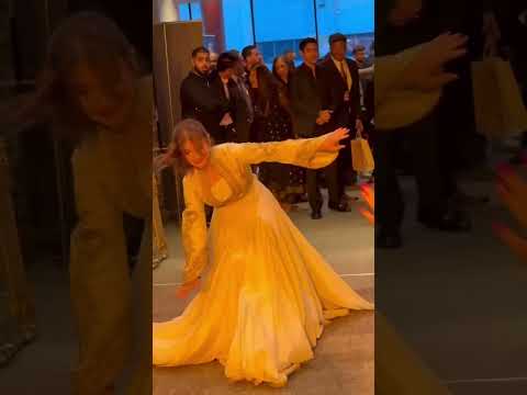 Actor Khushal Khan Saves Dananeer at london | Khushal Khan and Dananeer New Viral Video | Dananeer