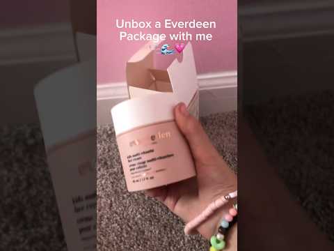 Unbox a Everdeen package with me 🫧🌊💗⭐️#everdeen #skincare #preppy #summer #aesthetic #pink