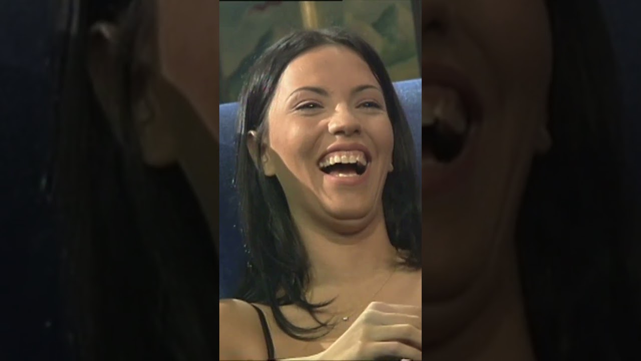 Beyaz'ın Genç Kızlardan Kurtulma Yolu! 😂