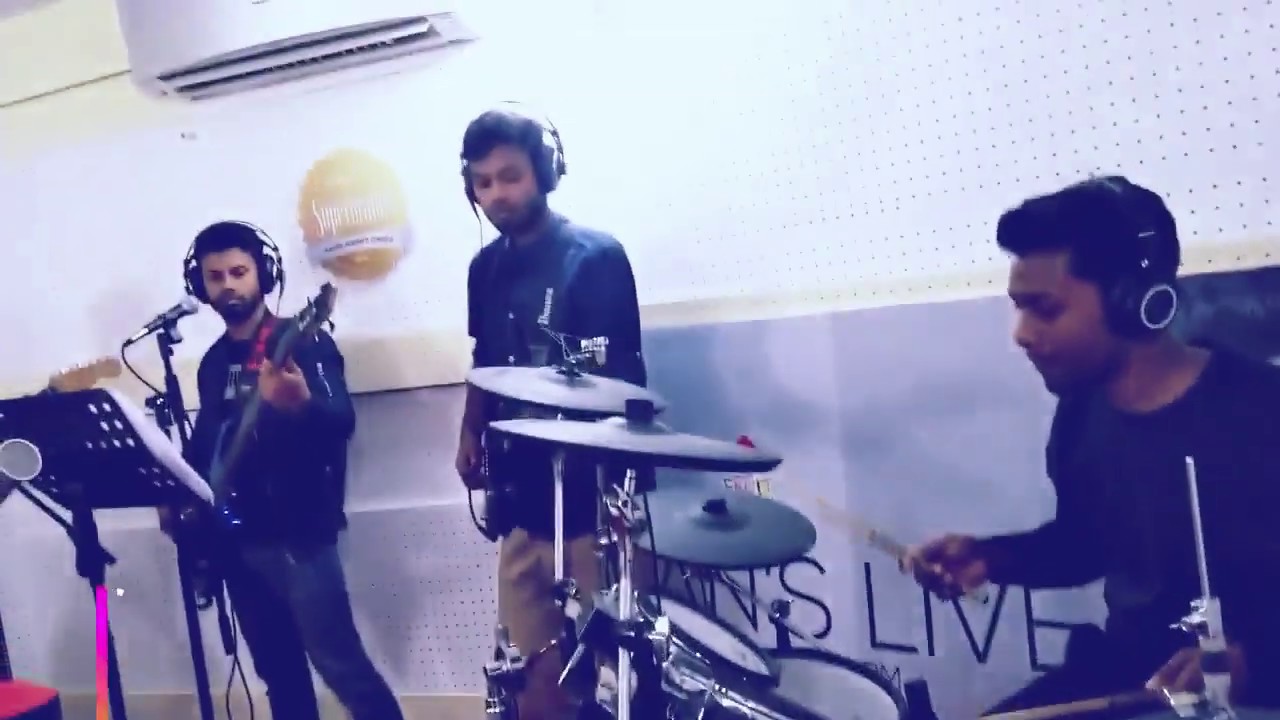 Ondhokar Ghore Live Cover Performance 🎶