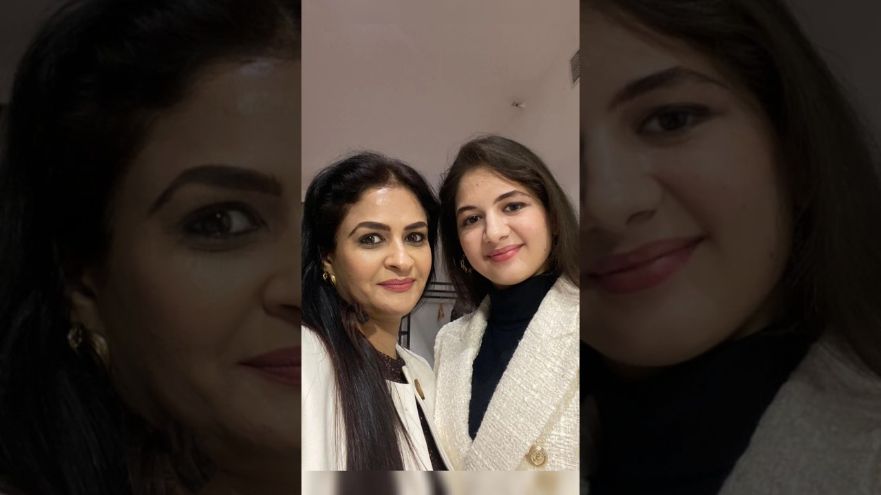 Bajrangi Bhaijaan Munni with his Family #shorts #bajrangibhaijaan #harshalimalhotra #ytshorts