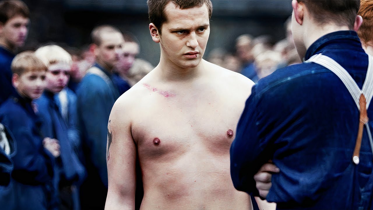 Өсвөр насны хэрэгтнүүдийг АРАЛРУУ илгээж, аймшигтай нөхцөлд хорьдог