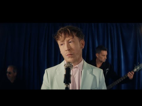 Eddy de Pretto - Bateaux-Mouches (Clip Officiel)