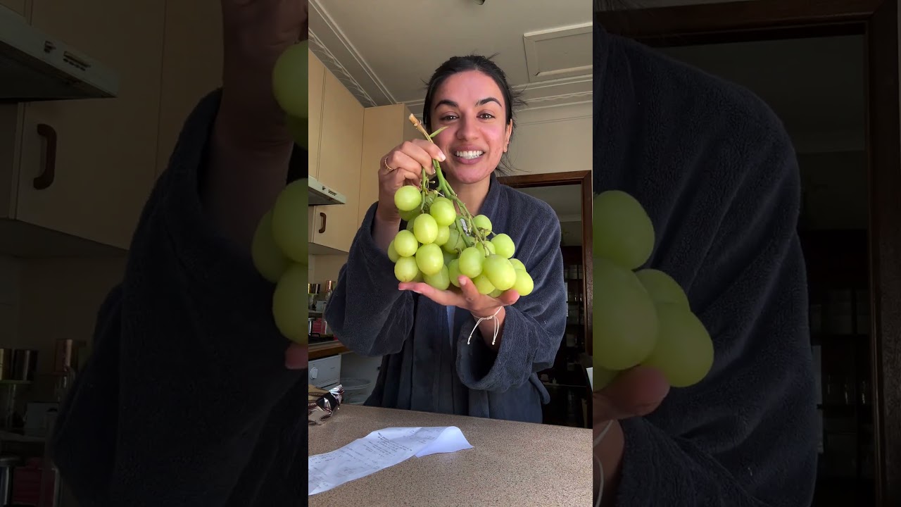 25 रुपये में एक अंगूर: क्या आप देंगे इतनी कीमत? 🍇