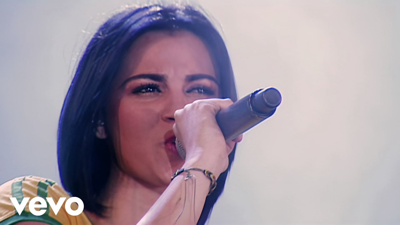 RBD Live Performance of 'Cuando El Amor Se Acaba' 🎶