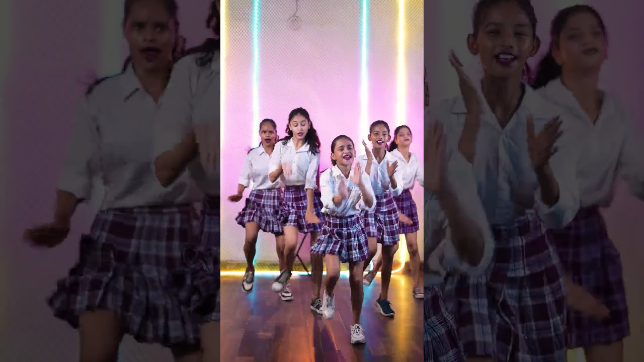 Chand in the Sky! 🌙 Amazing Short Dance Video