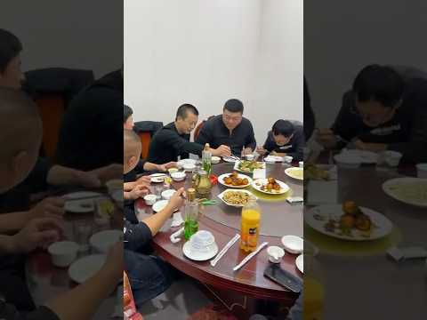 Lihat reaksi orang China pertama kali makan telur balado