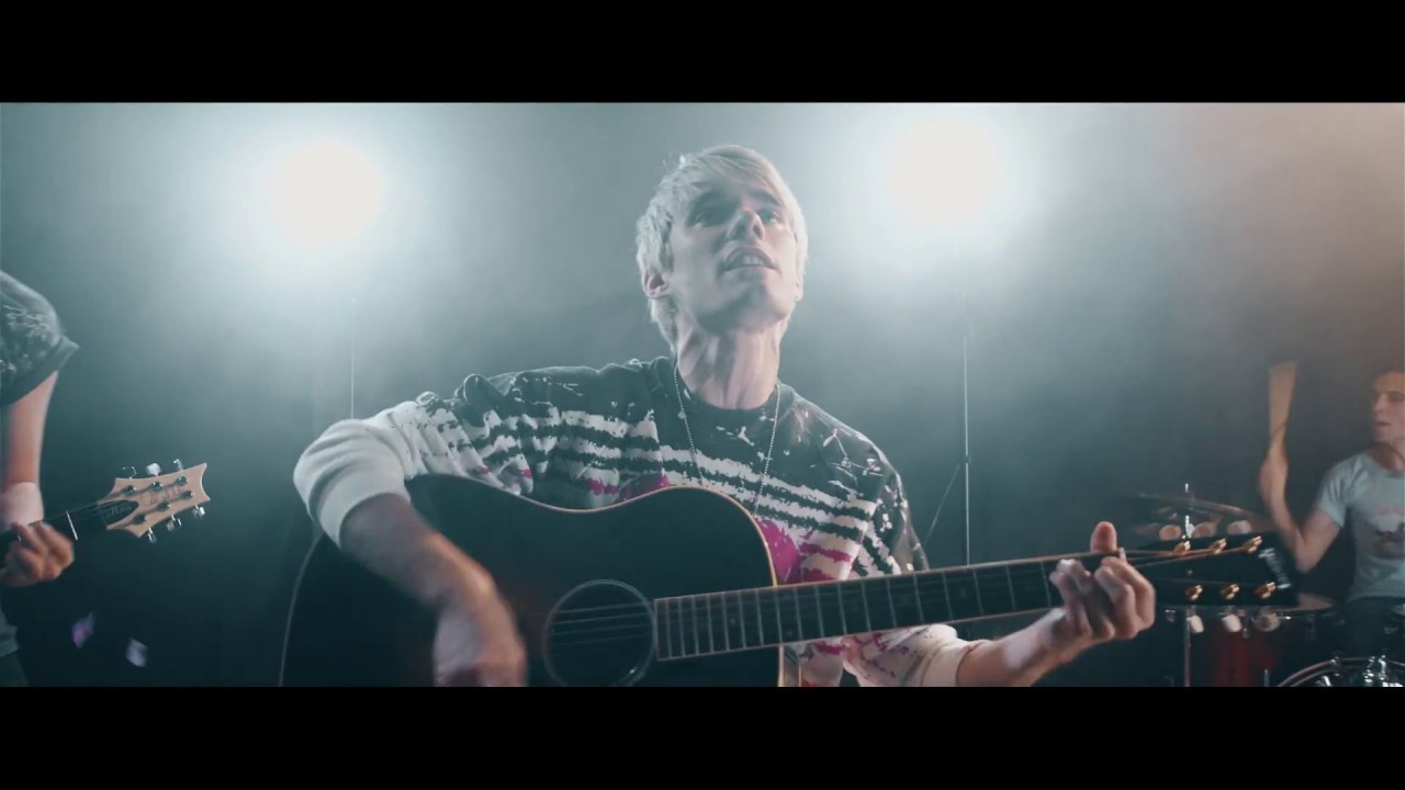 Waterparks - 21 Questions (Official Music Video)