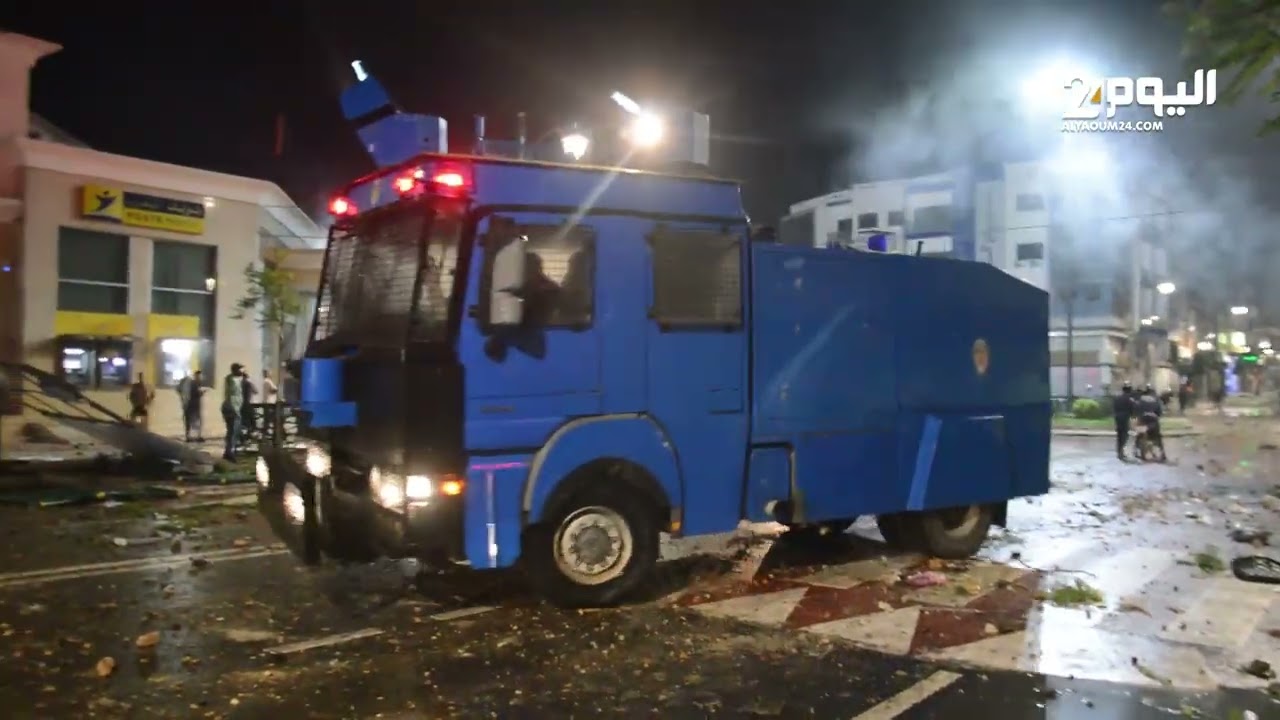 ليلة دامية في إنزكان: فوضى ورشق بالحجارة وتخريب ممتلكات عامة 🏚️