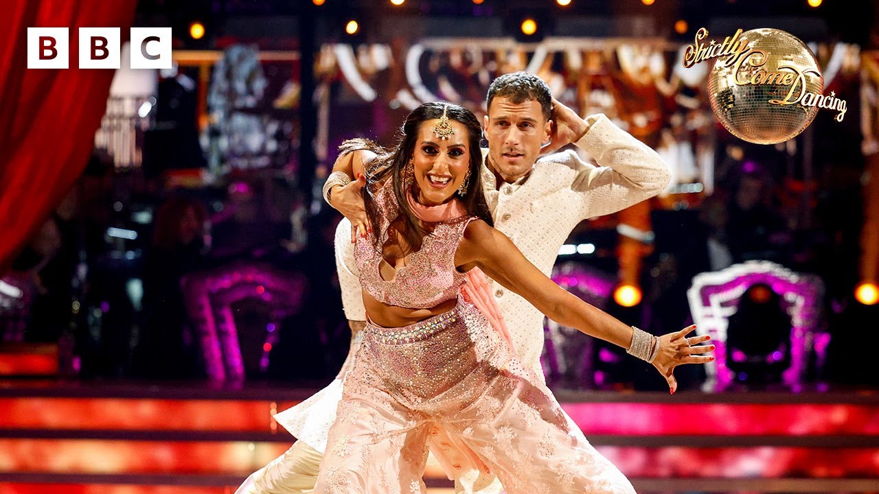 Punam & Gorka Shine with Bole Chudiyan in Strictly Ballroom Debut ✨