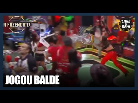 EXPULSÃO!!! CONFIRA O MOMENTO QUE MARTINA JOGOU UM BALDE EM DUDA DURANTE A FESTA | A Fazenda 17