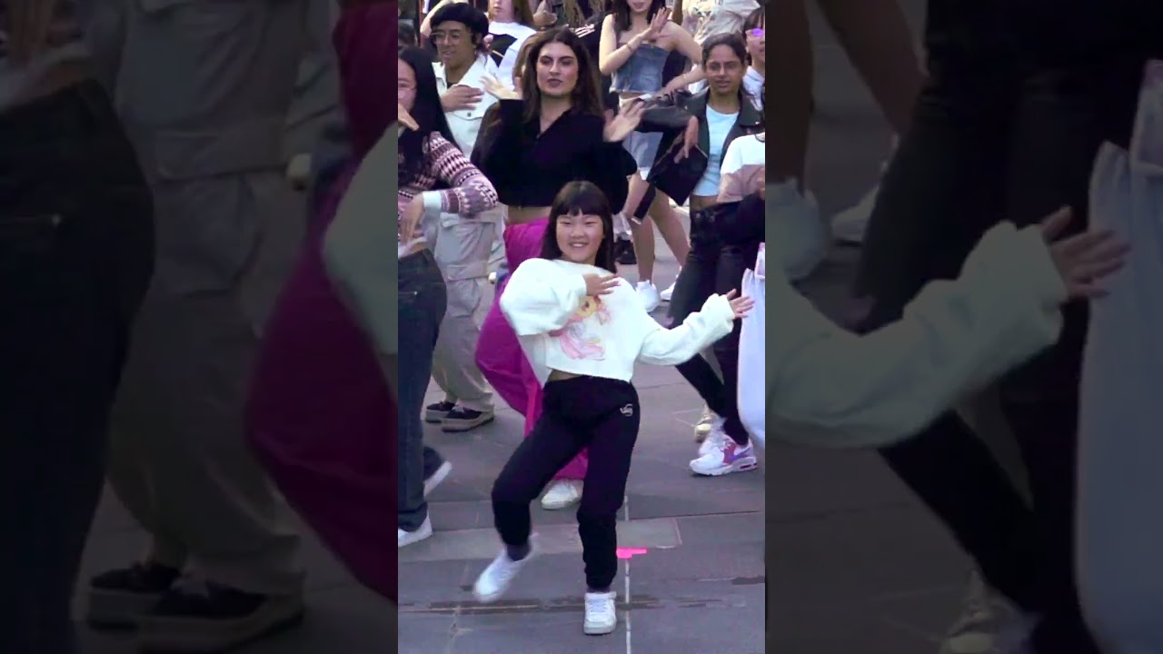 JISOO's 'Flower' Performance at Melbourne Kpop Dance Event