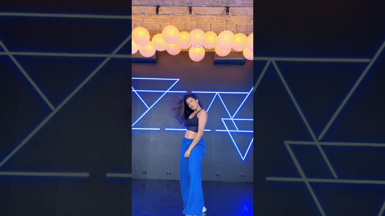 Bijli Dance Cover ft. Kiara & Vicky ⚡