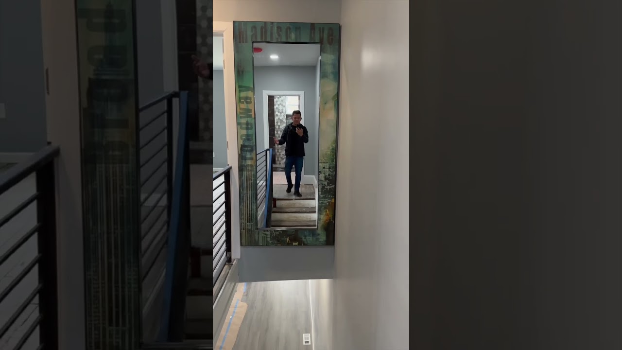 Stylish Wall Hang Mirror for Your Space 🪞