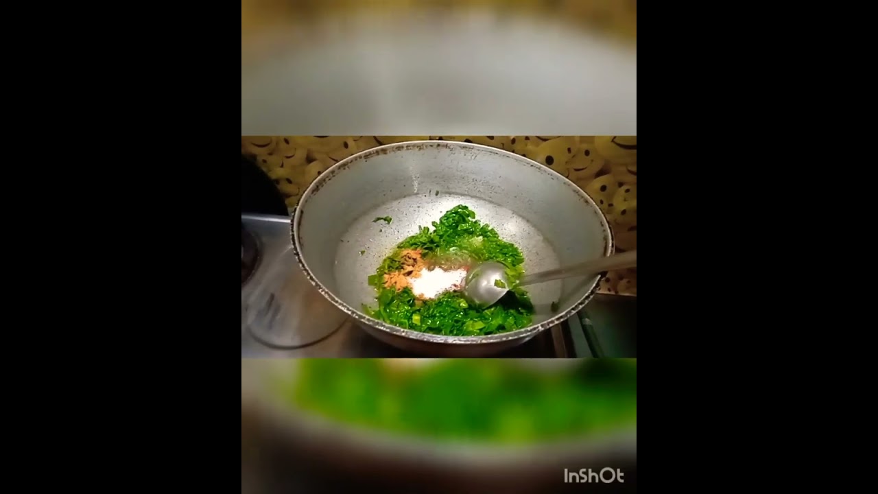 आसान और स्वादिष्ट पालक की कड़ी रेसिपी 🥣 | जल्दी बनाएं घर पर