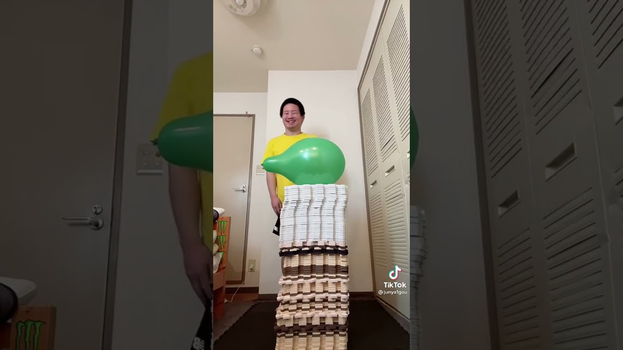 رجل صيني مجنون يضحك على تيك توك 😂