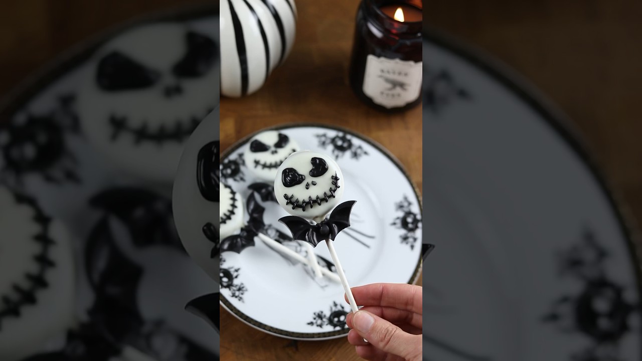 Spooky Jack Skellington Oreo Pops 🎃 | VLOGTOBER Day 24 Baking Fun