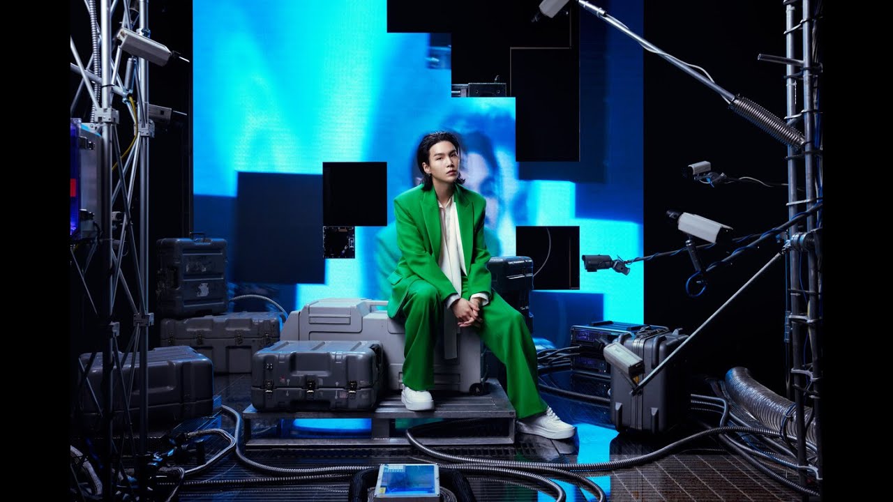 SUGA for Maison Valentino Essentials π