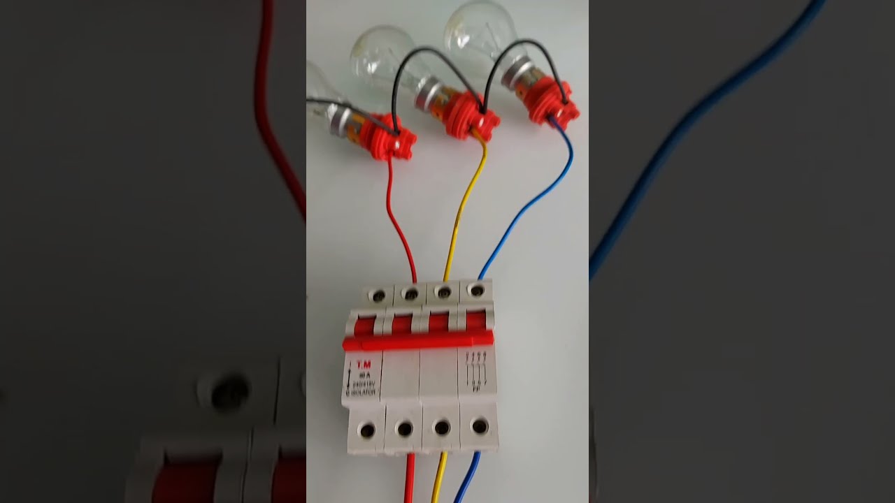 Connect 3-Phase Light Without Neutral ⚡