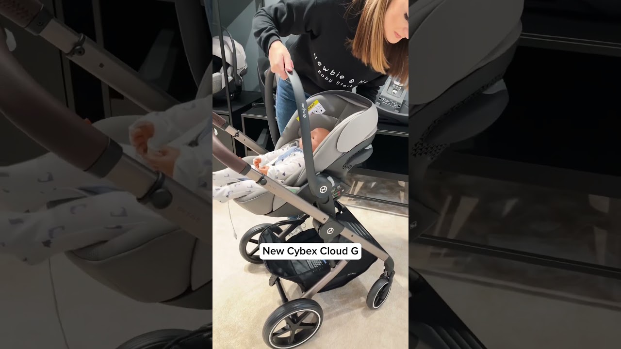 The brand new Cybex Cloud G simply dettaches from the ISOFIX and relcines on the pushchair ❤️✨