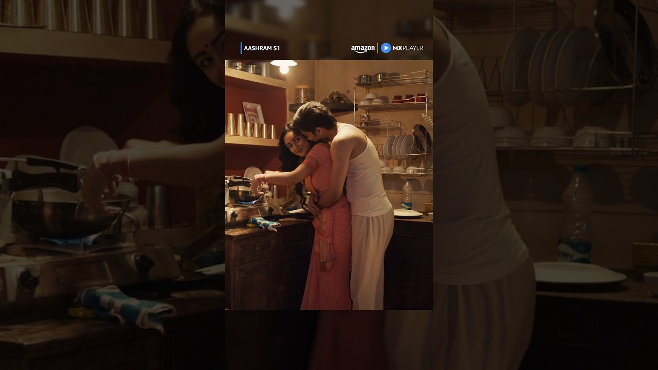 He Gets Romantic 😳 with Tridha Choudhury & Bobby Deol in Aashram S1 | MX Player