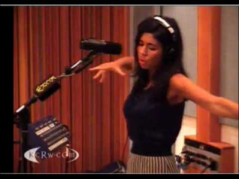 Marina & the Diamonds - Hollywood (Live Acoustic) 🎤