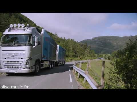 D.White's 80s Disco Style & Magic Truck Race 🚚