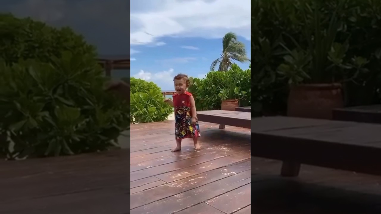 Flashback Friday: Iconic Moments by Chris Brown 💙