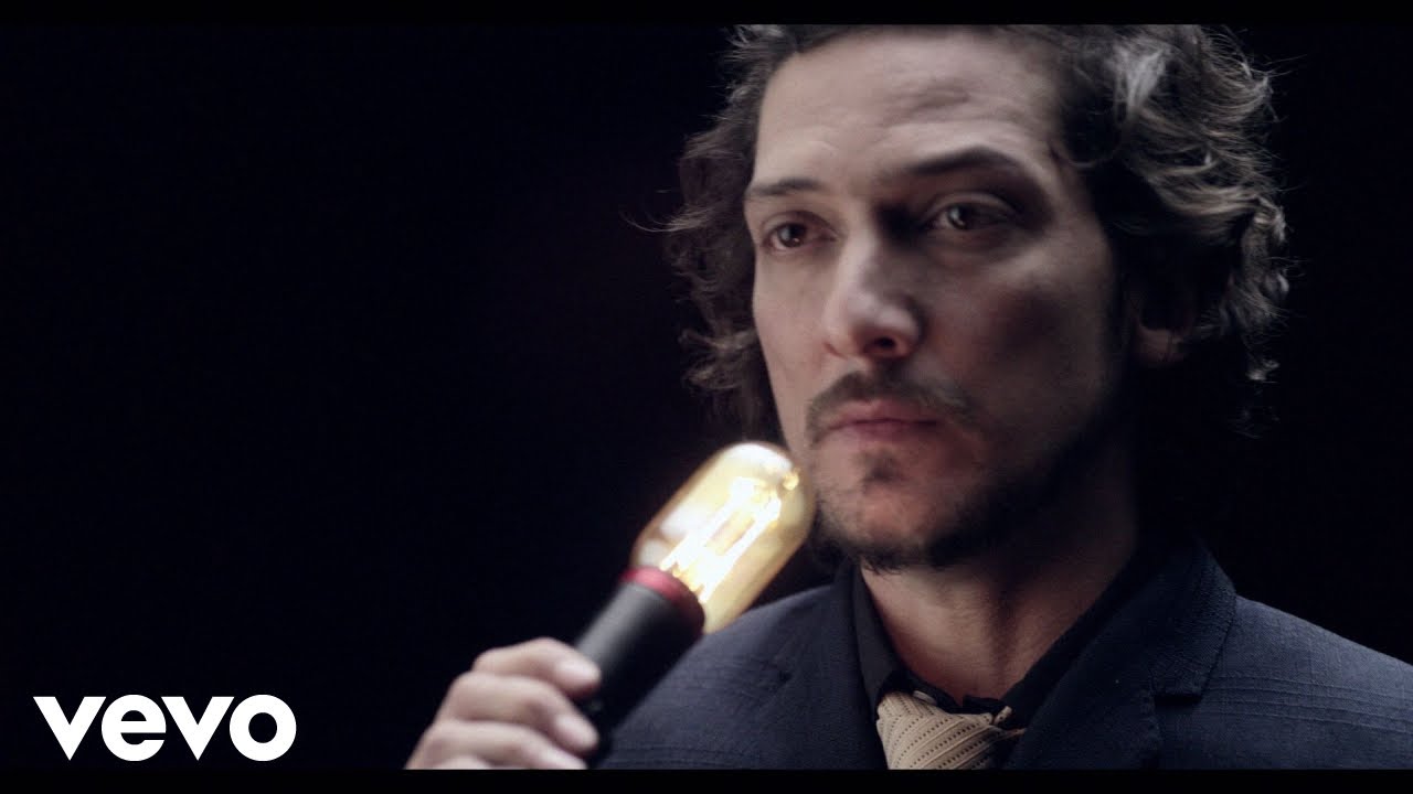 León Larregui - Brillas