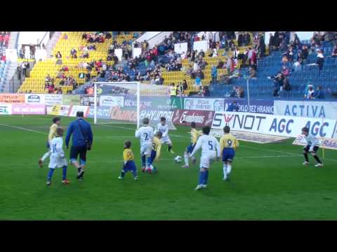 Teplice - Plzeň fotbálek v přestávce
