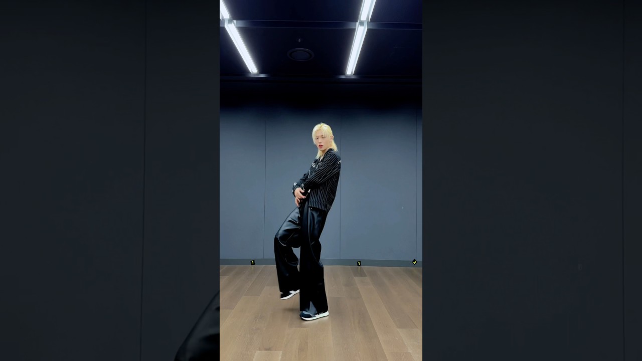 Felix of Stray Kids Celebrates Success with 'KARMA' & 'CEREMONY' 🎶