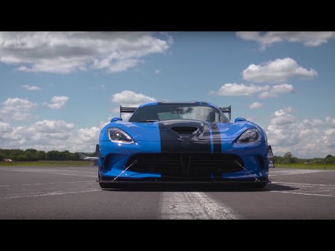 Chris Harris Drives The Dodge Viper 645bhp | Top Gear
