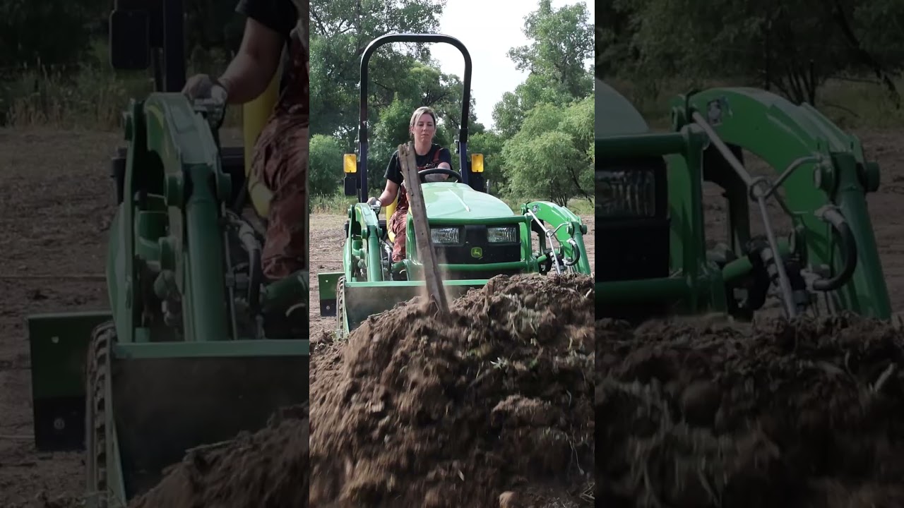 John Deere 1023E Tractor with 120R Loader 🚜