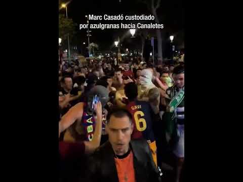 👑 Marc Casado Celebrates La Liga with the Fans in the Streets! PURE PASSION 🔵🔴 #fcbarcelona