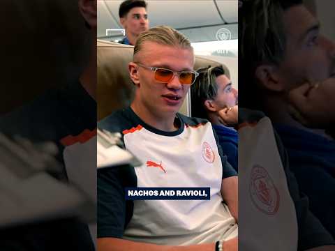 ERLING HAALAND'S CRAZY AIRPLANE FOOD ORDER 🤣 #shorts #football #soccer