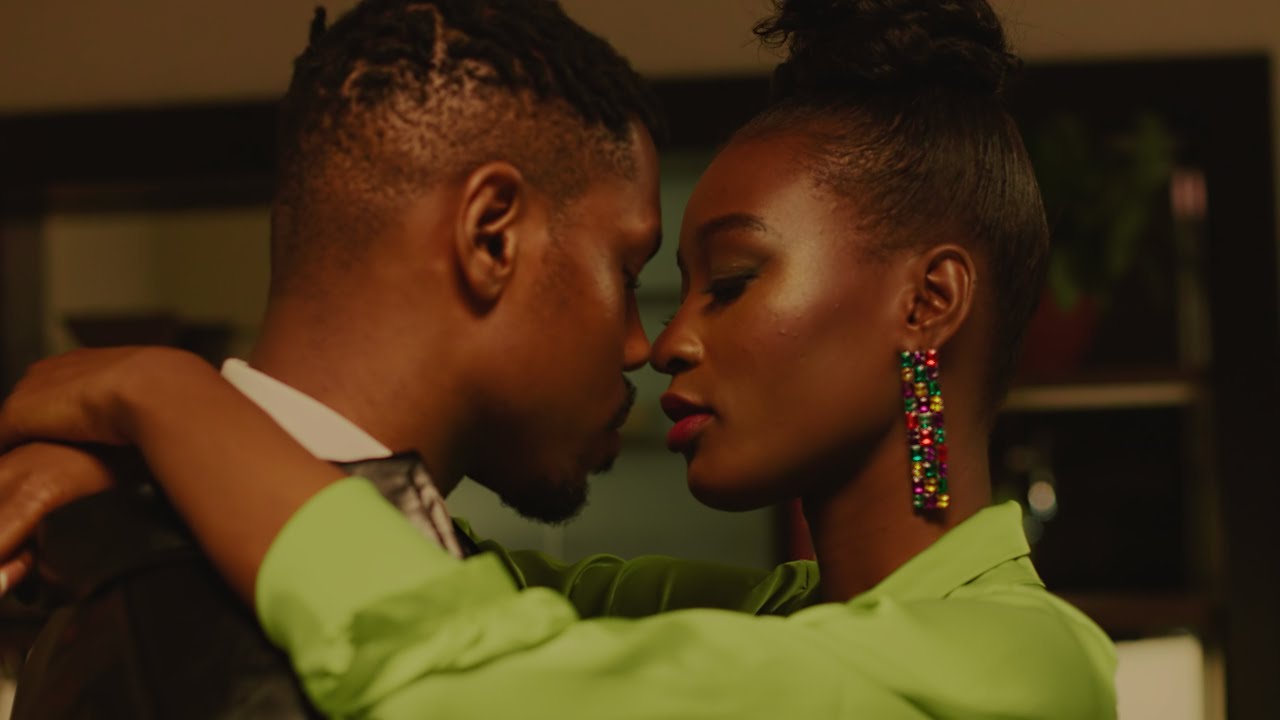LADIPOE & Simi Drop Captivating 'Know You' Official Music Video š¶