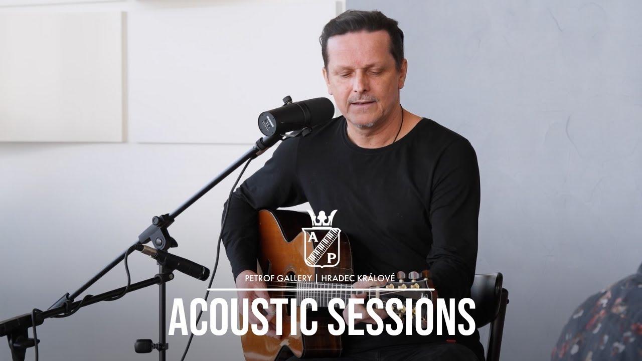 Chinaski - Každý Ráno | Live Acoustic Performance at PETROF Gallery 🎶