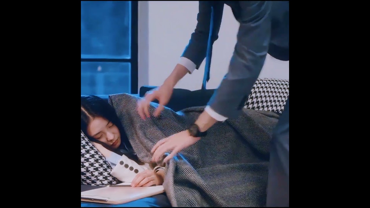 Comfortable Vibe Between Them 🥰 | Derailment | YOUKU Shorts