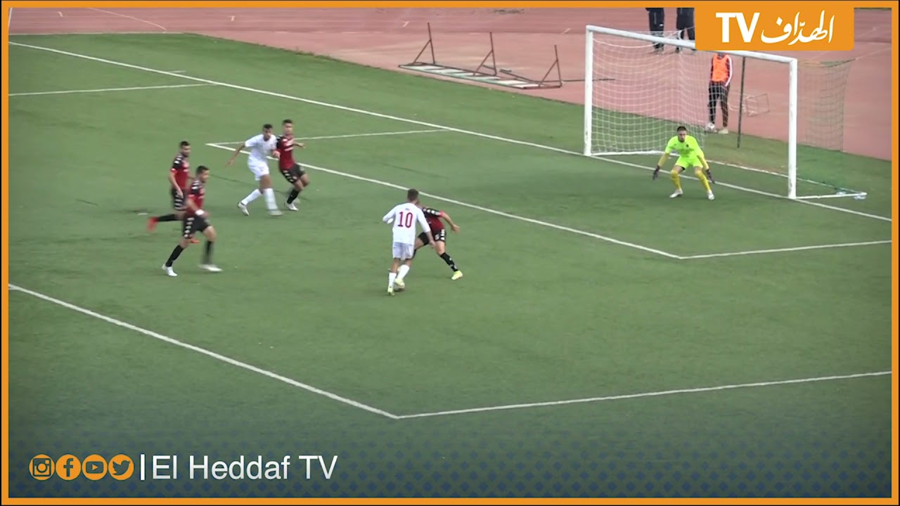 هدف رائع من عقيب لاعب جمعية الشلف يذهل جماهير الجزائر ⚽