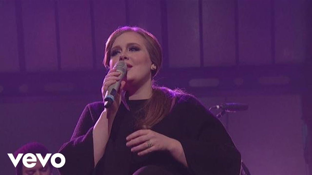 Adele Performs 'Chasing Pavements' Live on Letterman 🎤