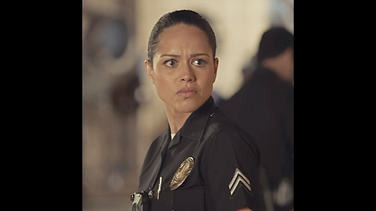 PA Mistakes Real Cop for Extra in #TheRookie π¬
