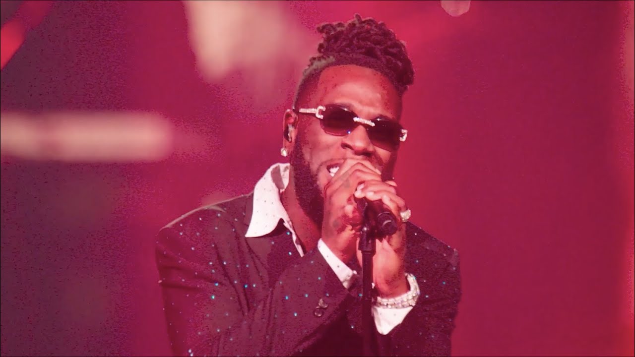 Burna Boy's Epic Live Performance of 'Last Last' at Madison Square Garden πΆ